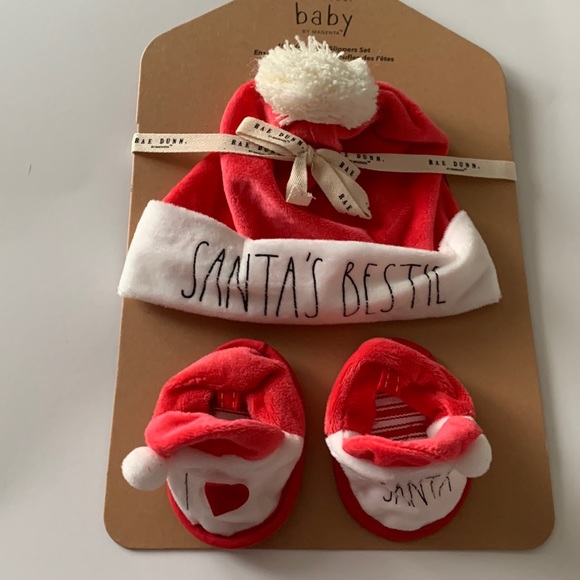 ⭐️Host Pick⭐️🎄Rae Dunn baby set🎄 - Picture 1 of 3